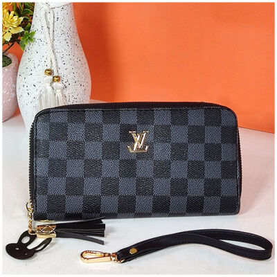 بوك براندس اسود مربعات