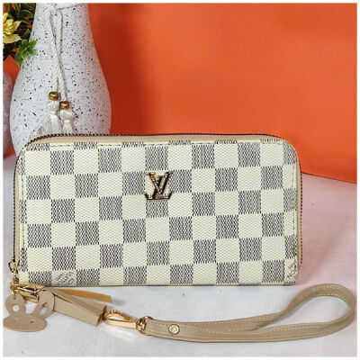 بوك براندس بيج مربعات